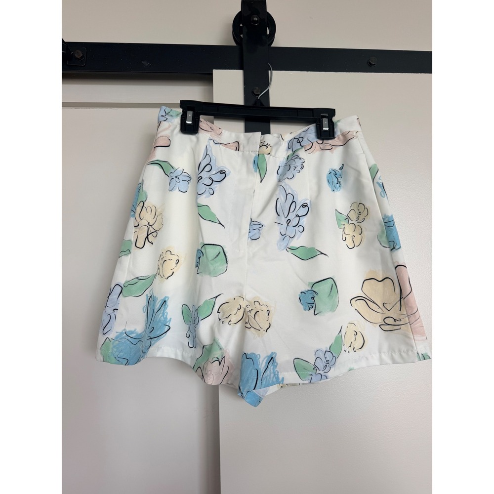 Love Bonito Watercolor Floral High Waisted Shorts White Pastel US 6 NEW - Picture 3 of 5